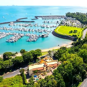 Shingley - Whitsundays Airlie Beach