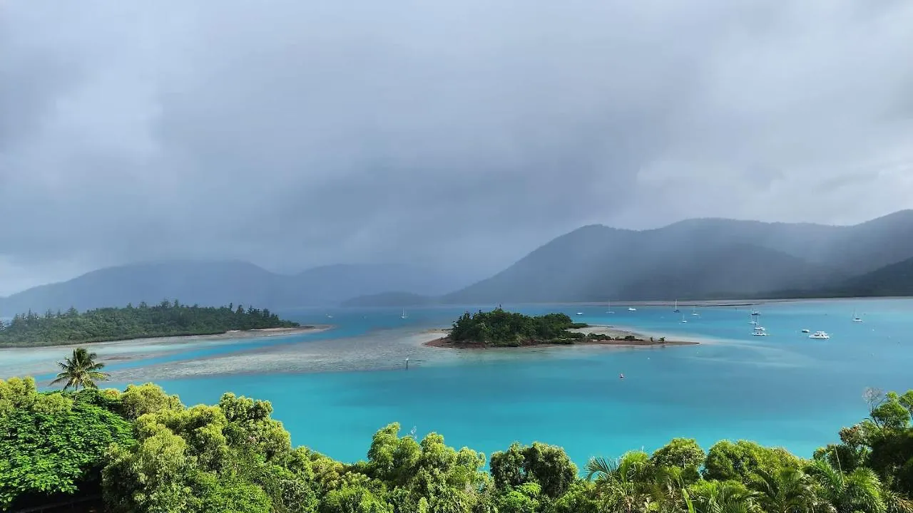 The Haven View - Airlie Beach