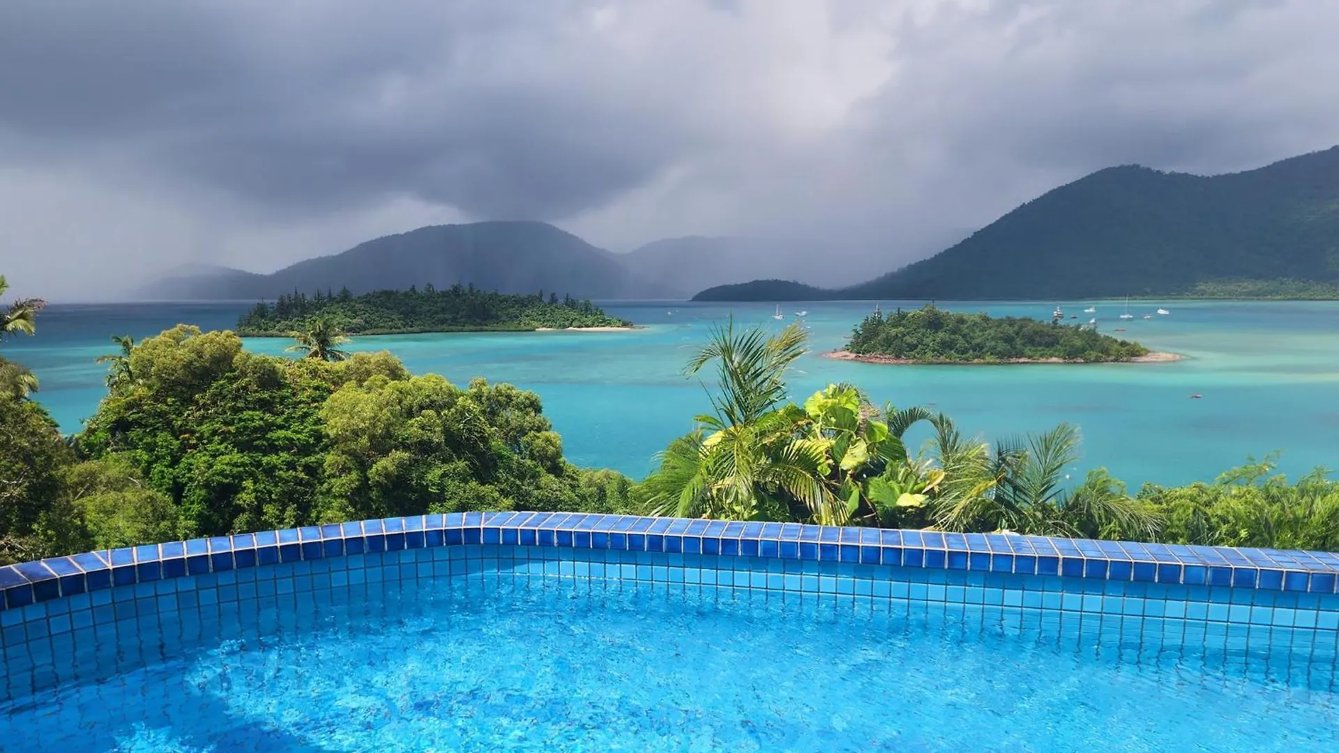 The Haven View - Airlie Beach Guest house